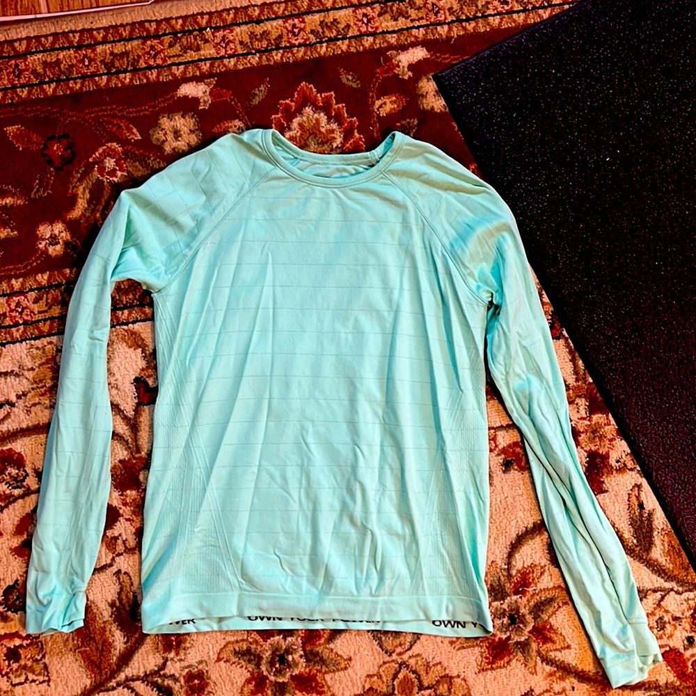 Athleta Girl Long sleeve top-- L